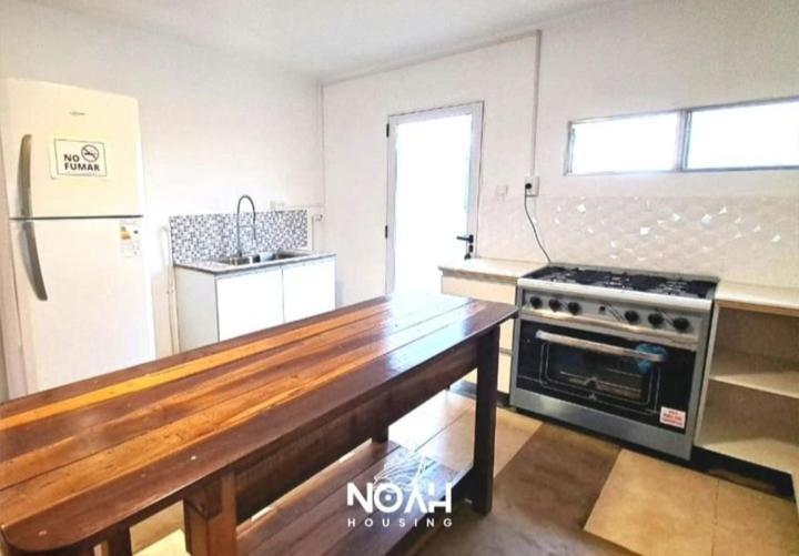 Noah Housing Vandrerhjem Santo Tomé Eksteriør bilde